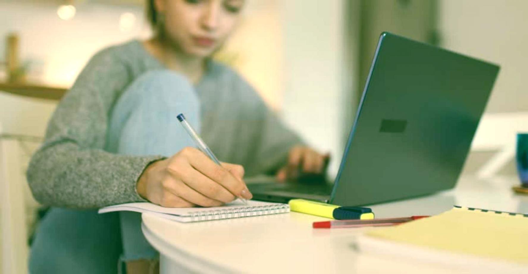 On-set styling detail work